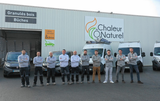 équipe de Chaleur Ô Naturel sur le site du showroom de Poitiers